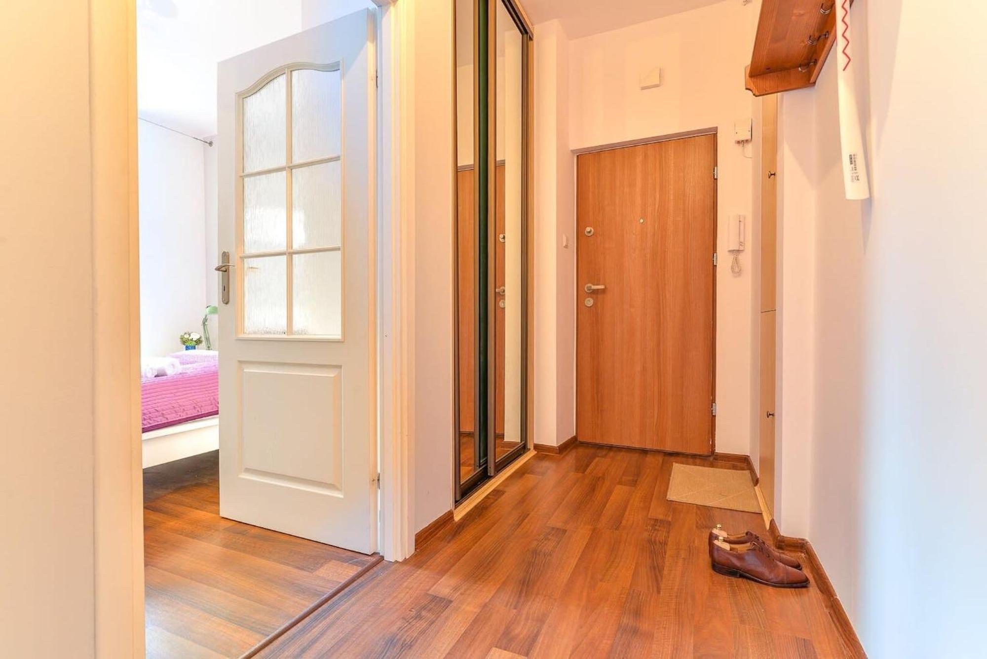 Cozy Apartment With Balcony - Palace Of Culture By Rent Like Home Varşova Dış mekan fotoğraf